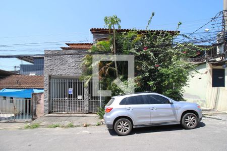 Casa para alugar com 220m², 3 quartos e 2 vagas Casa para alugar com 220m², 3 quartos e 2 vagasFachada