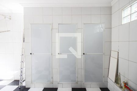 Casa para alugar com 220m², 3 quartos e 2 vagas Casa para alugar com 220m², 3 quartos e 2 vagasCozinha - Armários