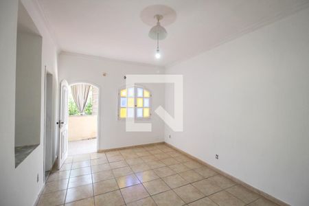 Casa para alugar com 220m², 3 quartos e 2 vagas Casa para alugar com 220m², 3 quartos e 2 vagasSuíte 1