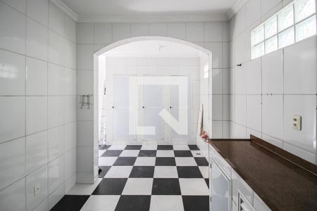 Casa para alugar com 220m², 3 quartos e 2 vagas Casa para alugar com 220m², 3 quartos e 2 vagasCozinha