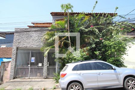 Casa para alugar com 220m², 3 quartos e 2 vagas Casa para alugar com 220m², 3 quartos e 2 vagasFachada