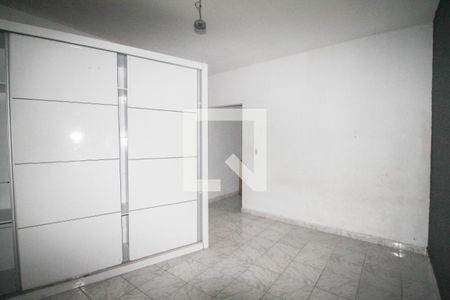 Quarto de casa para alugar com 1 quarto, 70m² em Jardim Denise, São Paulo