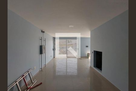 Casa para alugar com 140m², 2 quartos e 2 vagas Casa para alugar com 140m², 2 quartos e 2 vagasGaragem
