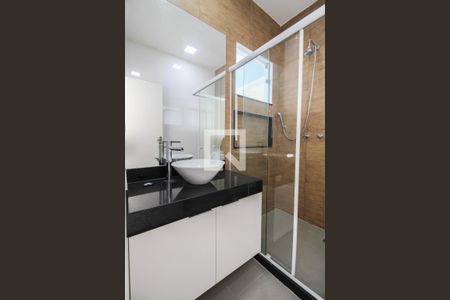 Casa para alugar com 140m², 2 quartos e 2 vagas Casa para alugar com 140m², 2 quartos e 2 vagasBanheiro da Suíte 2
