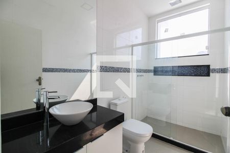 Casa para alugar com 140m², 2 quartos e 2 vagas Casa para alugar com 140m², 2 quartos e 2 vagasBanheiro da Suíte 1