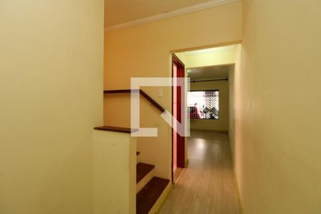 Corredor de casa à venda com 5 quartos, 260m² em Vila Pires, Santo André