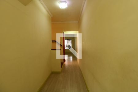 Corredor de casa à venda com 5 quartos, 260m² em Vila Pires, Santo André