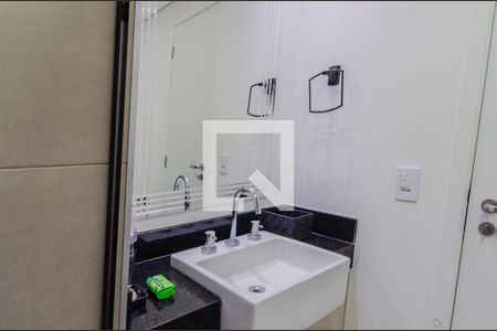 Banheiro de apartamento à venda com 1 quarto, 26m² em Vila Mariana, São Paulo