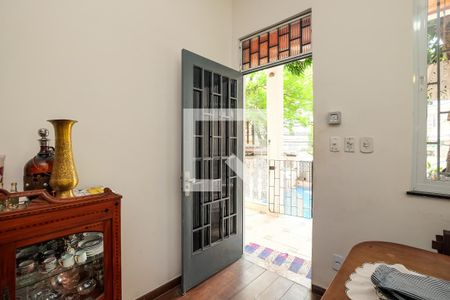 Entrada de casa à venda com 3 quartos, 170m² em Grajaú, Rio de Janeiro