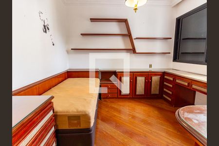 Apartamento à venda com 260m², 4 quartos e 4 vagasSuíte 2