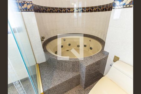 Apartamento à venda com 260m², 4 quartos e 4 vagasBanheiro da Suíte Master