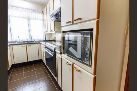 Apartamento à venda com 260m², 4 quartos e 4 vagasCozinha