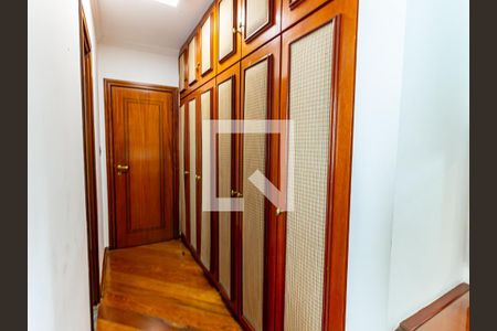 Apartamento à venda com 260m², 4 quartos e 4 vagasSuíte 2 - Closet
