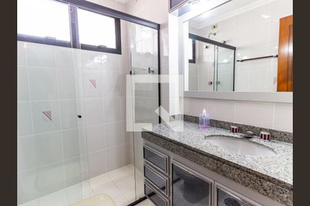 Apartamento à venda com 260m², 4 quartos e 4 vagasBanheiro da Suíte 1