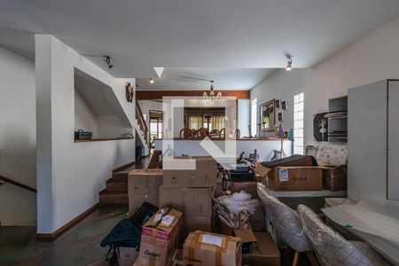 Casa de condomínio à venda com 325m², 3 quartos e 4 vagasSala