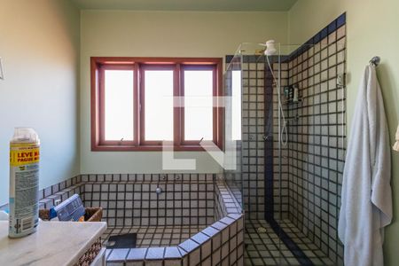 Casa de condomínio à venda com 325m², 3 quartos e 4 vagasBanheiro da Suíte