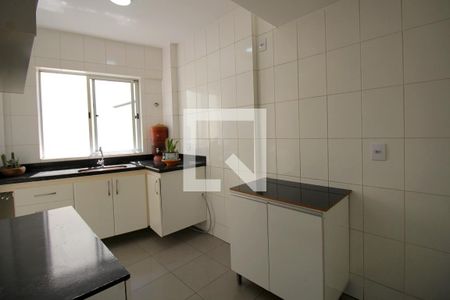 Apartamento para alugar com 130m², 2 quartos e 2 vagasCozinha