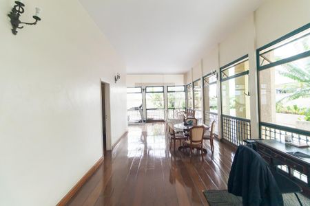 Apartamento à venda com 300m², 3 quartos e 2 vagasSalçao de Festas