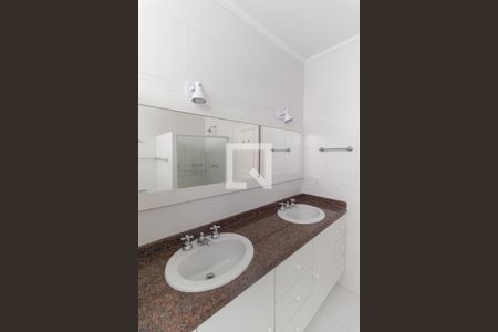 Apartamento à venda com 300m², 3 quartos e 2 vagasBanheiro da Suíte