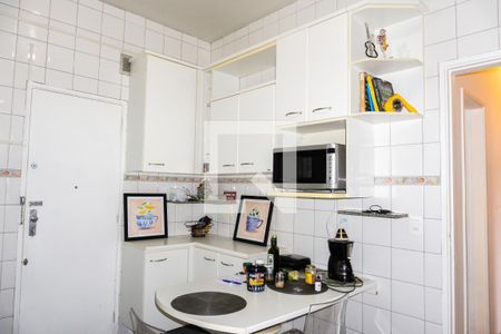 Apartamento à venda com 74m², 2 quartos e 1 vagaCozinha