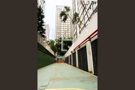 Apartamento à venda com 74m², 2 quartos e 1 vagaÁrea comum