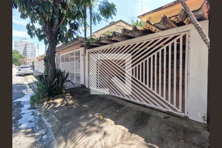 Casa à venda com 155m², 3 quartos e 2 vagasFachada