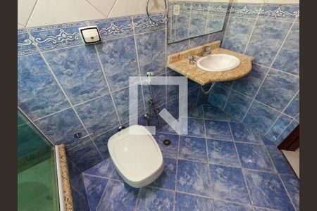 Casa à venda com 155m², 3 quartos e 2 vagasBanheiro da suite