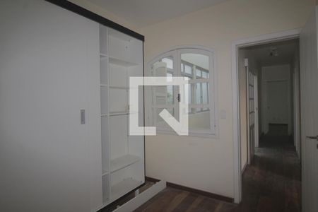 Casa à venda com 260m², 5 quartos e 4 vagasCloset