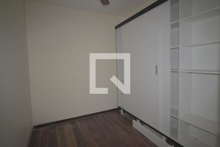 Casa à venda com 260m², 5 quartos e 4 vagasCloset