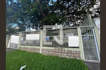 Casa à venda com 260m², 5 quartos e 4 vagasFachada