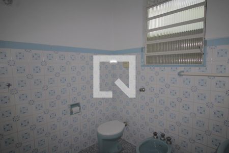 Casa à venda com 260m², 5 quartos e 4 vagasBanheiro