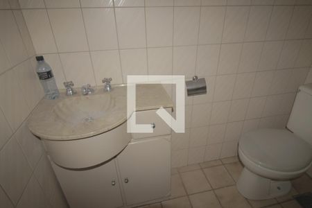 Casa à venda com 260m², 5 quartos e 4 vagasBanheiro 1 casa 2