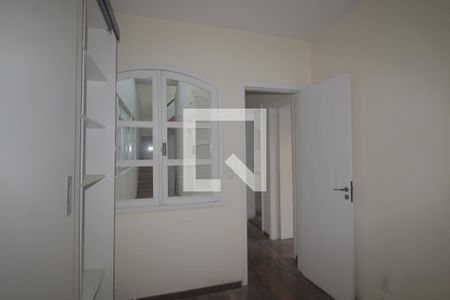 Casa à venda com 260m², 5 quartos e 4 vagasCloset