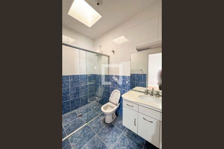 Banheiro de casa à venda com 4 quartos, 300m² em Vila Aurora (zona Norte), São Paulo
