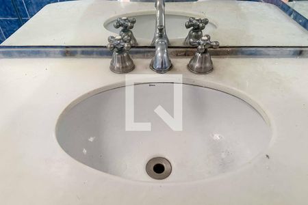 Casa à venda com 300m², 4 quartos e 3 vagasDetalhe