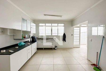 Casa à venda com 300m², 4 quartos e 3 vagasCozinha