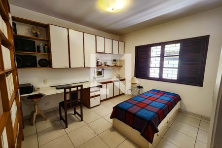 Casa à venda com 180m², 3 quartos e 2 vagasQuarto 1