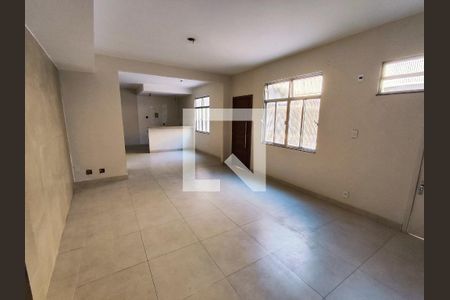 Sala de casa à venda com 2 quartos, 110m² em Piedade, Rio de Janeiro