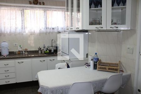 Apartamento à venda com 103m², 3 quartos e 2 vagasCozinha