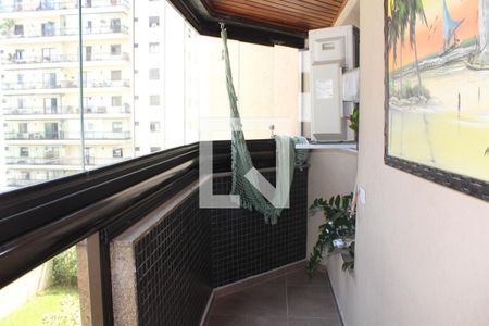 Apartamento à venda com 103m², 3 quartos e 2 vagasVaranda
