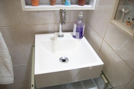 Casa de condomínio à venda com 74m², 2 quartos e 1 vagaBanheiro 3