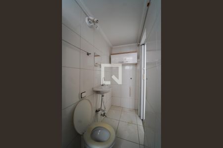 Banheiro de kitnet/studio à venda com 1 quarto, 29m² em Água Branca, São Paulo