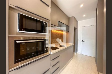 Cozinha de kitnet/studio à venda com 1 quarto, 27m² em Jardim das Acacias, São Paulo