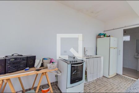 Casa à venda com 232m², 2 quartos e 2 vagas Casa à venda com 232m², 2 quartos e 2 vagasTerraço