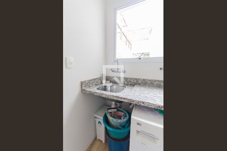 Casa à venda com 232m², 2 quartos e 2 vagas Casa à venda com 232m², 2 quartos e 2 vagasÁrea de Serviço