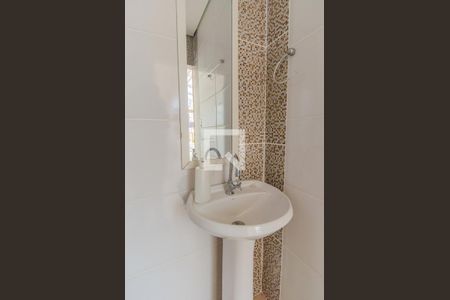 Casa à venda com 232m², 2 quartos e 2 vagas Casa à venda com 232m², 2 quartos e 2 vagasBanheiro de serviço