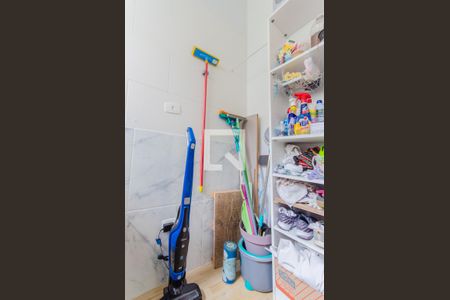 Casa à venda com 232m², 2 quartos e 2 vagas Casa à venda com 232m², 2 quartos e 2 vagasÁrea de Serviço