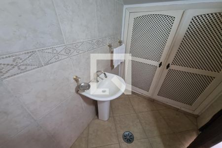 Lavabo de casa para alugar com 4 quartos, 517m² em Ribeirânia, Ribeirão Preto