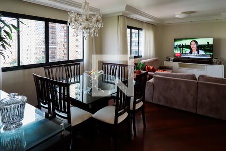 Apartamento à venda com 250m², 4 quartos e 6 vagasSala