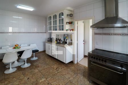 Apartamento à venda com 250m², 4 quartos e 6 vagasCozinha